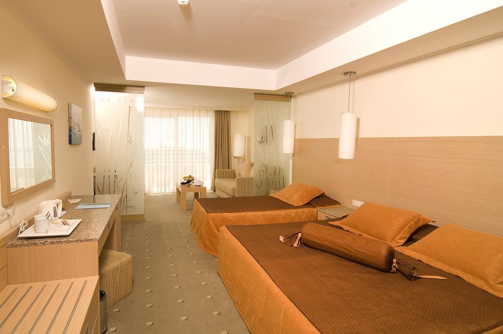 Sealight Resort Hotel Kusadası Quarto foto