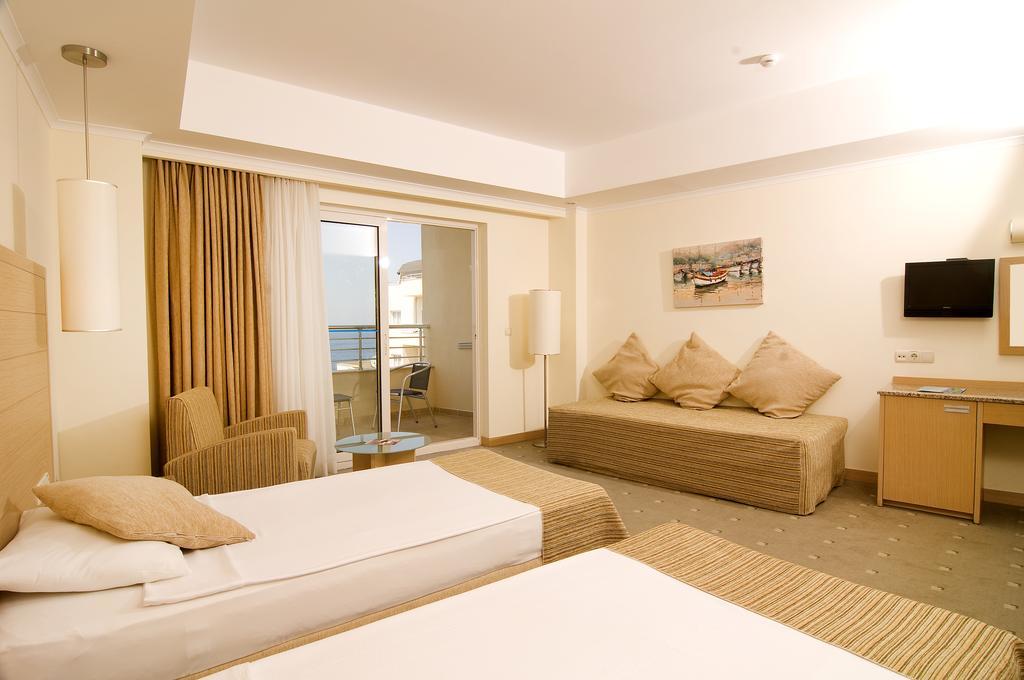 Sealight Resort Hotel Kusadası Quarto foto