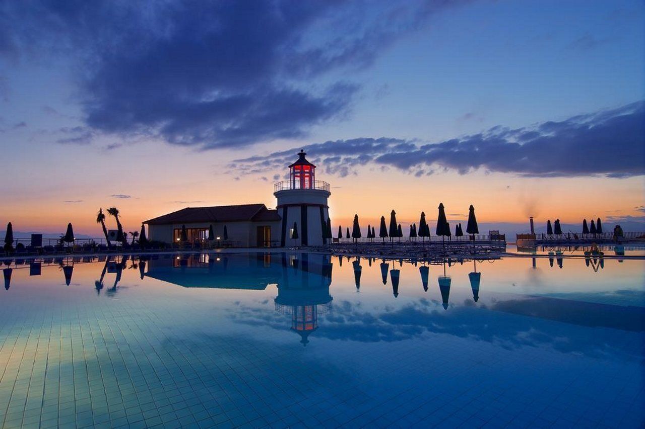 Sealight Resort Hotel Kusadası Exterior foto